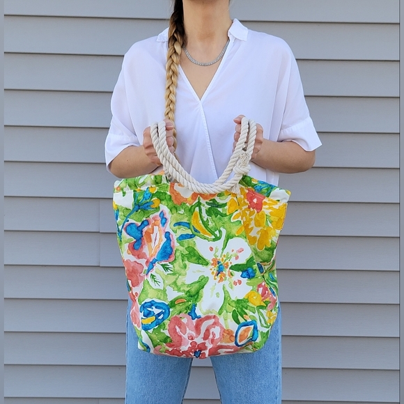 ❌️SOLD❌️ Womens Bright Colorful Floral Tote Bag - Picture 4 of 5